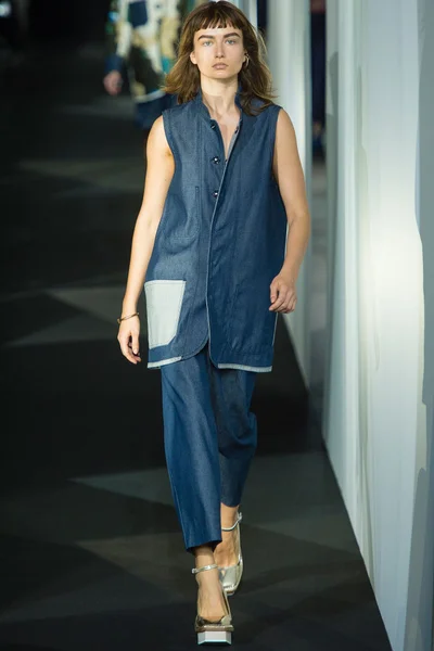 Look 24